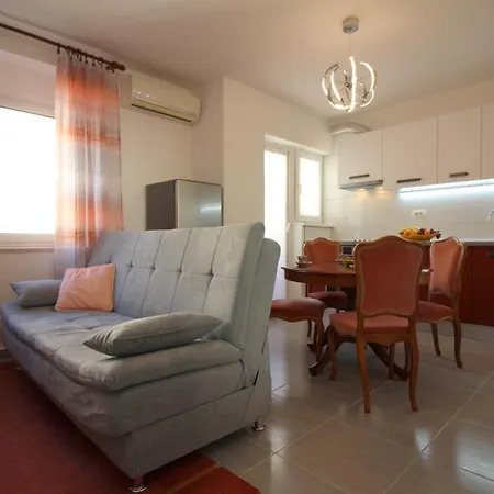 Apartment Agata In City Center Porec Exterior photo