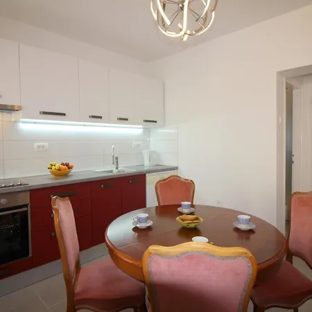 Apartment Agata In City Center Porec Exterior photo